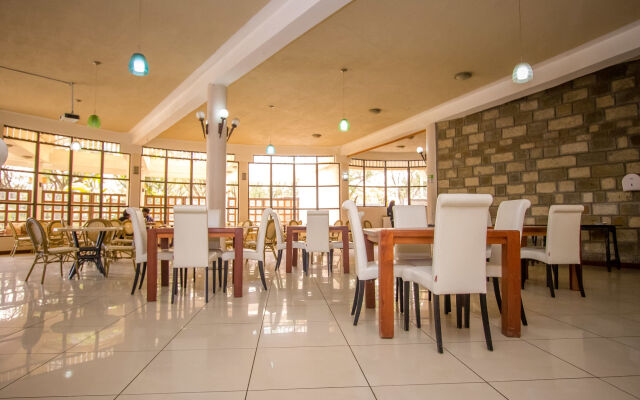 Viena Woods Holiday Inn