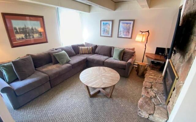 #106 Vail International