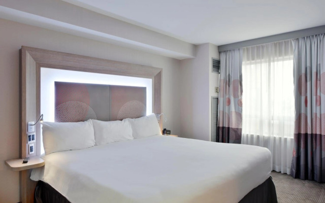 DoubleTree by Hilton Ottawa Downtown