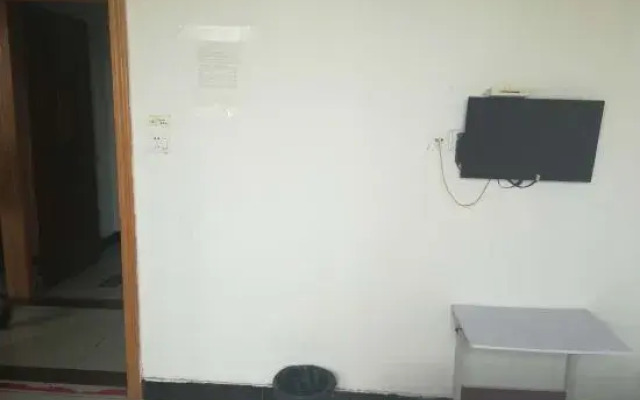 Pinghu fang yi hotel