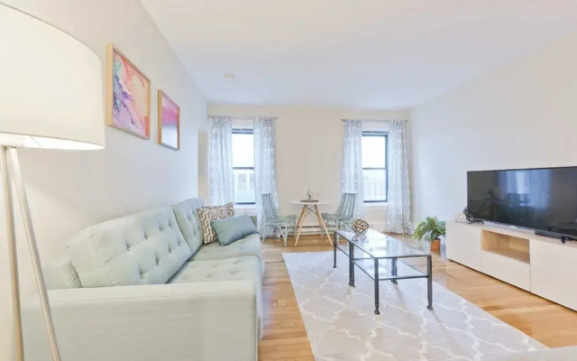 Pleasant Back Bay Suites by Sonder