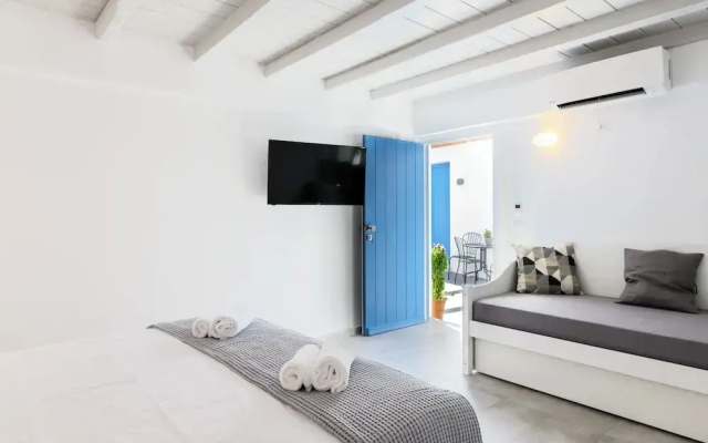 Eleven Keys Mykonos Suites
