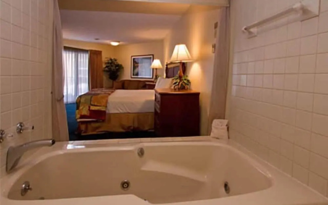 Weathervane Terrace Inn and Suites