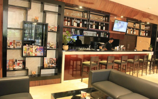 Grand Mercure Solo Baru