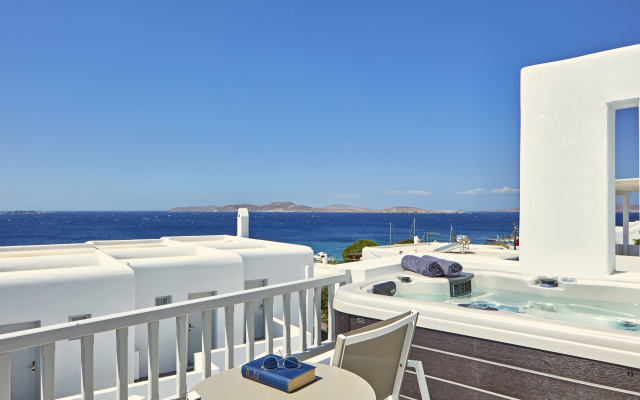 Manoulas Beach Mykonos Resort