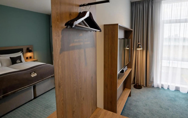 Holiday Inn - the niu, Loom Manchester North by IHG