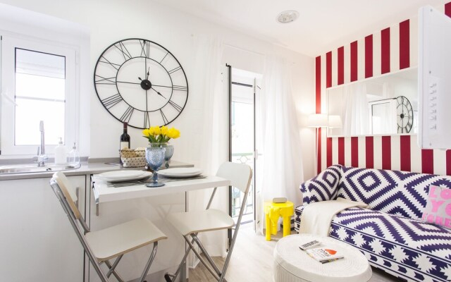 ALTIDO Trendy chic studio in Alfama, 4mins to Santo Estêvão Belvedere viewpoint