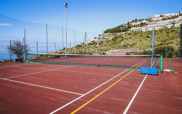 Nelema Beach Arco Magno Resort