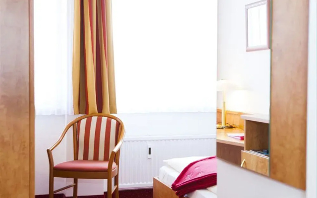 Hotel am Düsseldorfer Platz