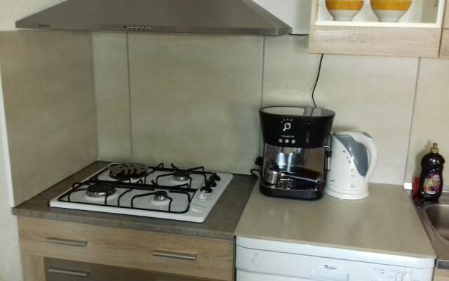 Apartment With one Bedroom in Tribanj, With Enclosed Garden and Wifi -