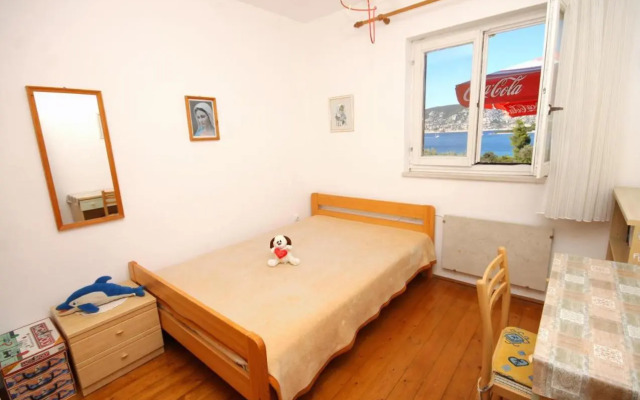 Seaside apartments with a swimming pool Kneza, Korcula - 9269