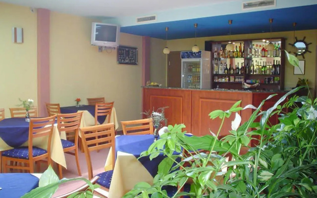 Caprice Family Hotel