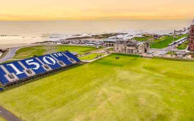Lovely 2-bed House in St Andrews, Scotland