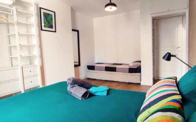 Charming 62 M With Shared Garden Center