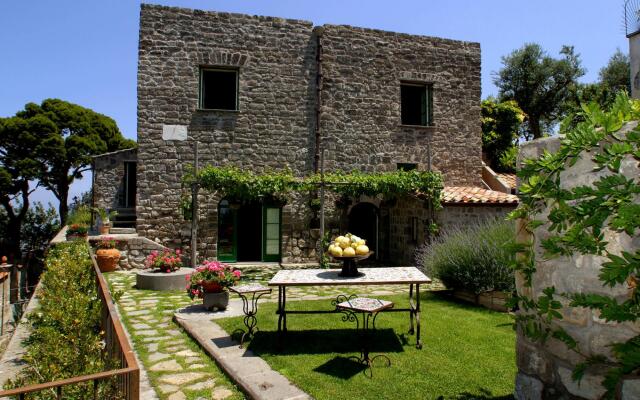 Ottavia Ancient Italian Villa Overlooking Capri