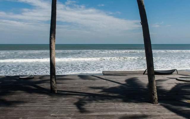 Most Exotic Beachfront Villa Keong