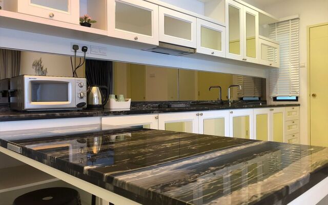 Atlantis Residence By V SUITES