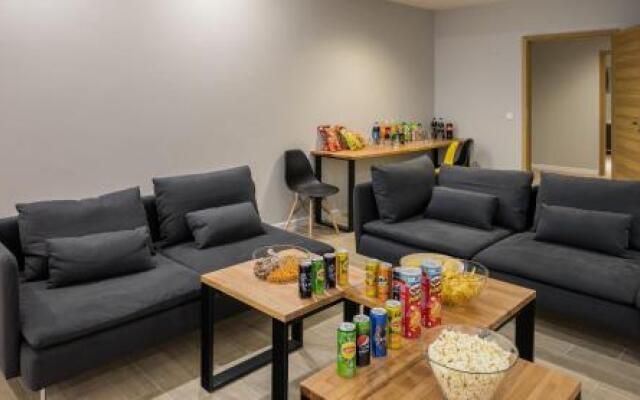 Apartments with Event Space & Hot Tub