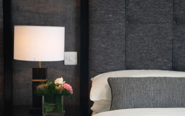 Killarney Oaks Hotel