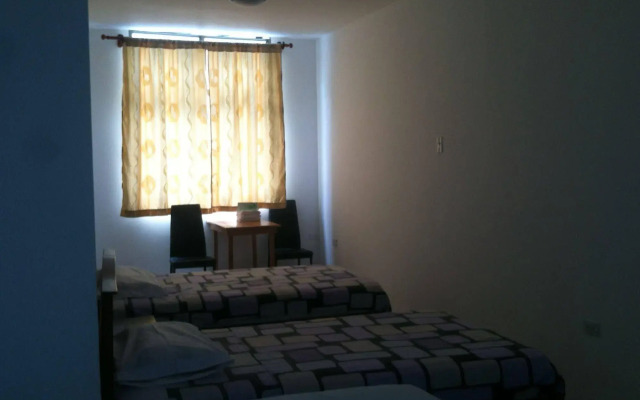 La Victoria Guest House