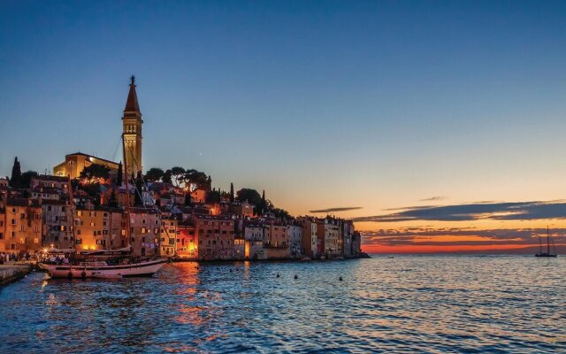 Beautiful Home in Rovinj With Jacuzzi, Wifi and 1 Bedrooms