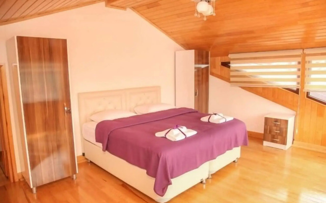 Royal Inn Seza Residence