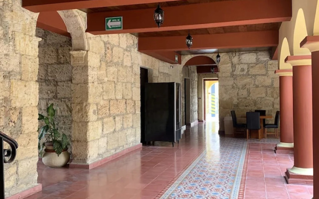 Zapata Hotel y Plaza