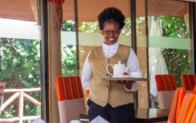 PrideInn Mara Camp & Cottages