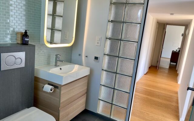 Luxury Apartment -Exclusive Neighborhood