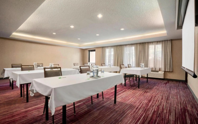 Courtyard by Marriott Springfield