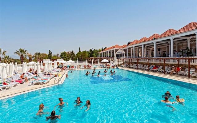 Lucas Didim Resort