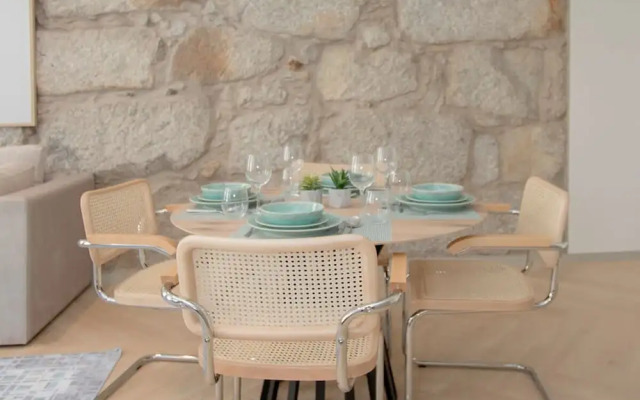 Liiiving in Porto Luxury Beachfront Apartment IV