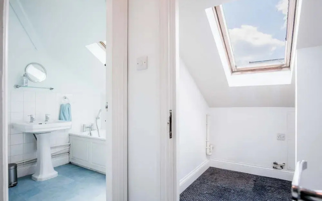 Rooftops - 1 Bedroom Apartment - Tenby