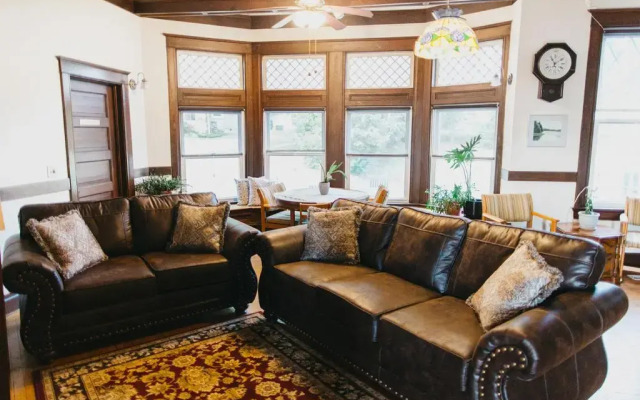 Friendly City Inn Bed & Breakfast