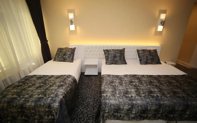 Grand Nora Hotel
