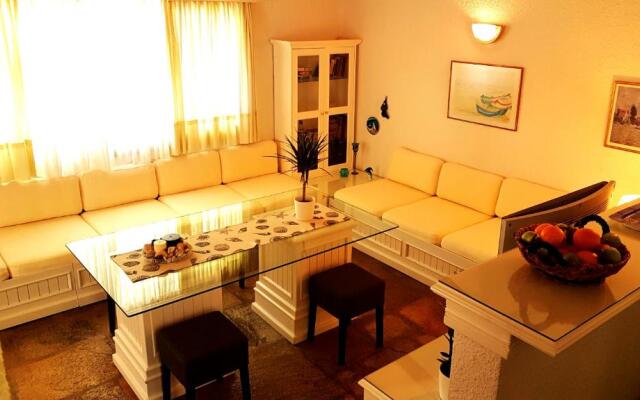 Sani Pool Beach Villa