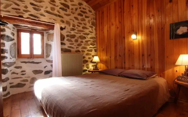 Gîte Saint-Julien-Chapteuil, 3 pièces, 4 personnes - FR-1-582-109