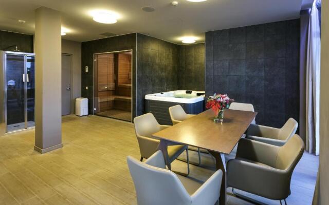 Mana Suites & Sea