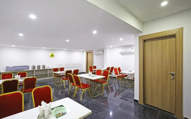 Hotel Decent Suites