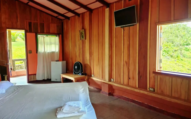 Los Gallitos Eco Lodge