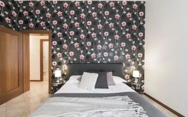 Santi Apostoli Venice Apartment