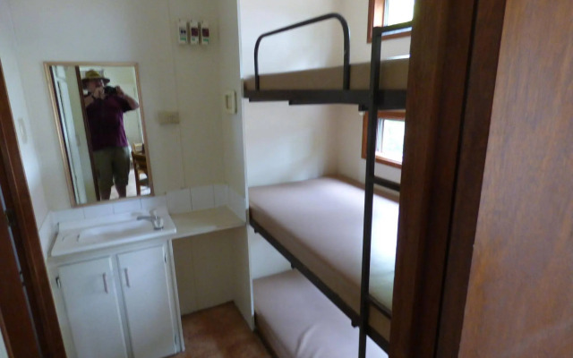 Tenterfield Lodge and Caravan Park