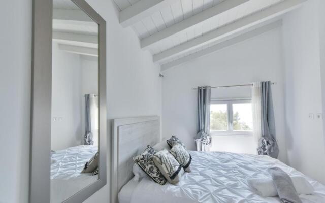 THE WHITE HOUSE BEAUSOLEIL- Monaco Border