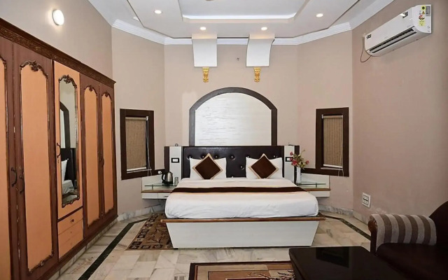 Hotel Cradle Inn