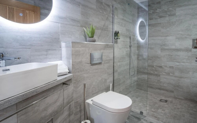 Suite 9 - Sleeping Giant Hotel - PEN Y CAE Inn