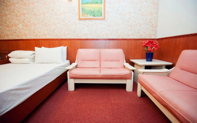 New May Flower Hotel