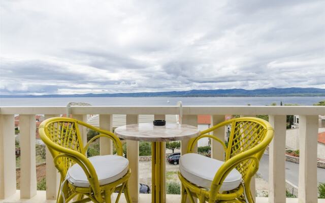 Apartment and Rooms Mate