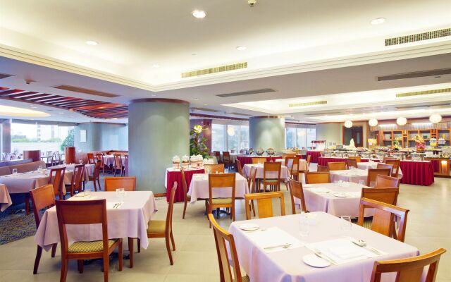 Crowne Plaza Zhuhai City Center by IHG