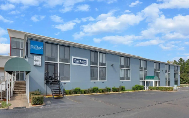Travelodge By Wyndham Texarkana