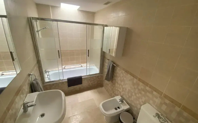 New Renovated Family Home Above Swimming Pool!